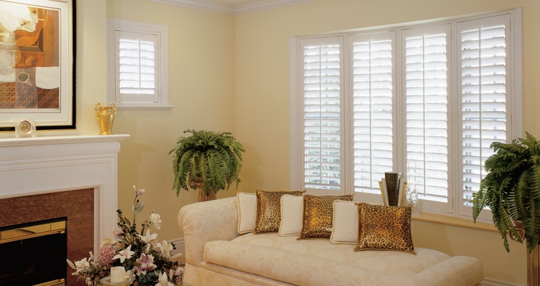 San Antonio living room shutters